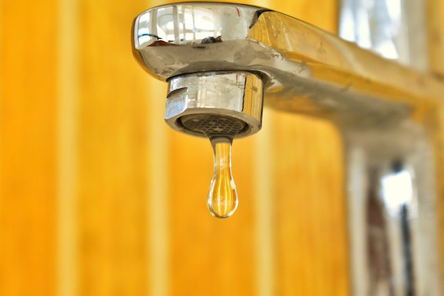 Dlaczego regularna dezynfekcja wody jest tak istotna?